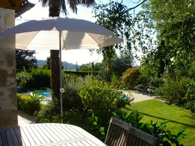 Bed and Breakfast La Petite Provence De Touron Pujols  Exterior foto